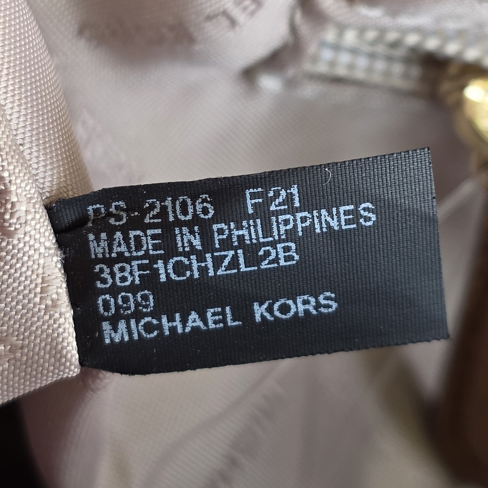 Michael Kors Hadley Logo Medium Shoulder Bag - Picture 6 of 9